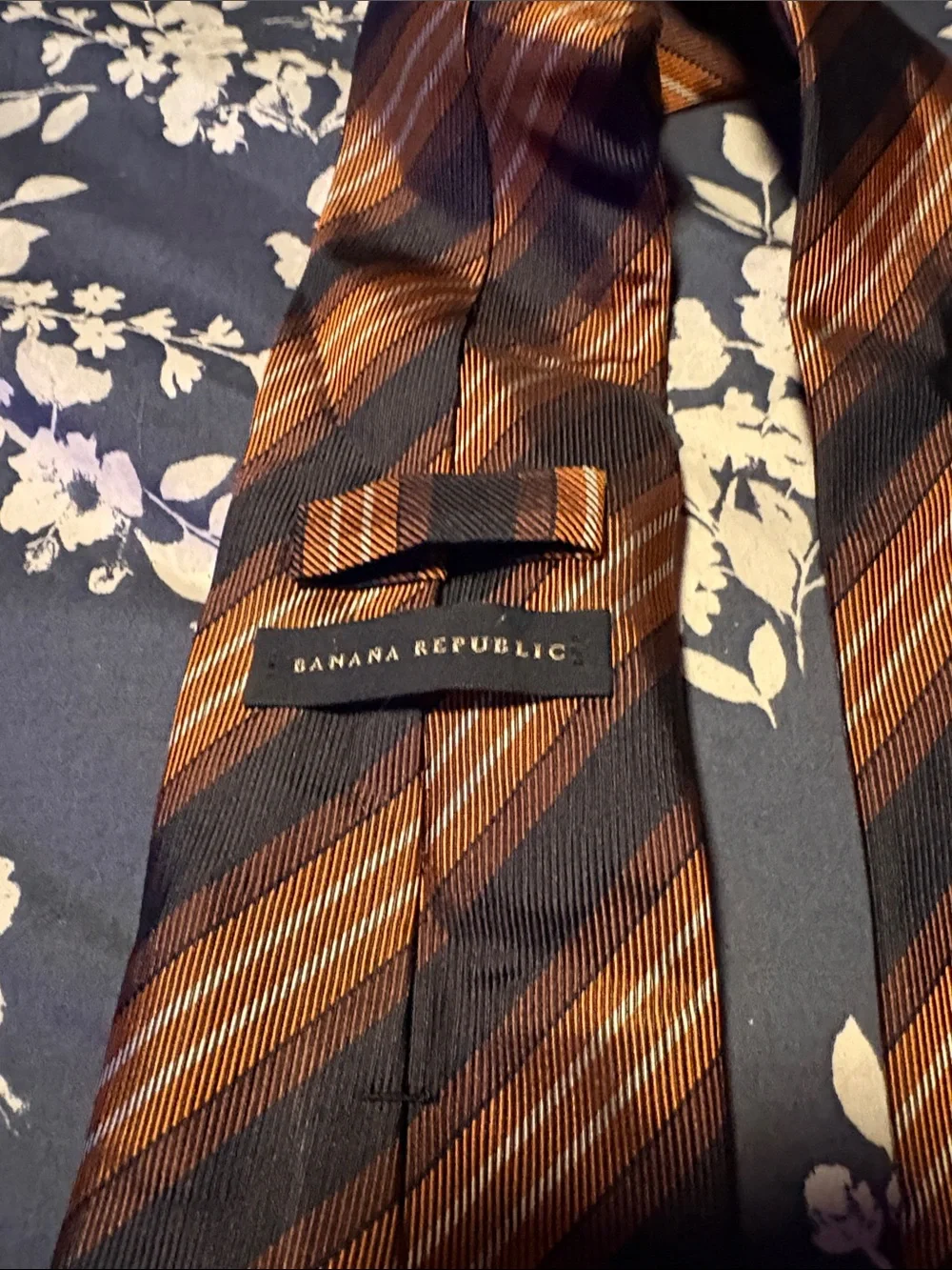 Banana Republic elegant diagonal